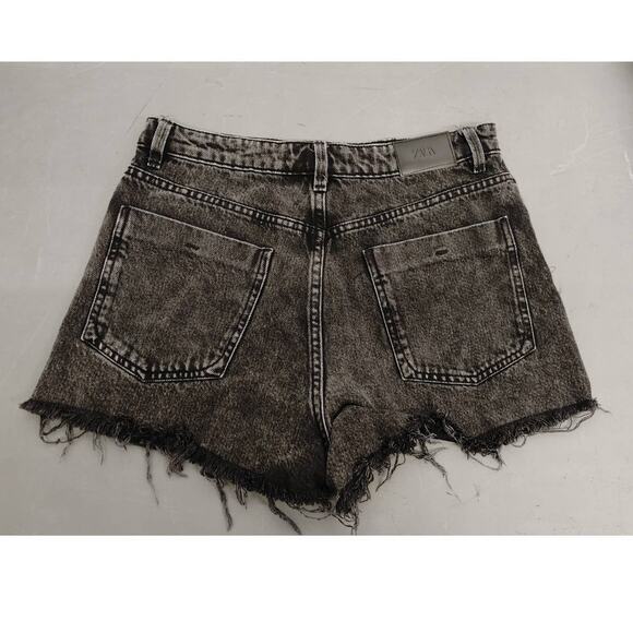 Zara Denim Jean Shorts Frayed Hem High Waist Sz 6 Black - Picture 2 of 4